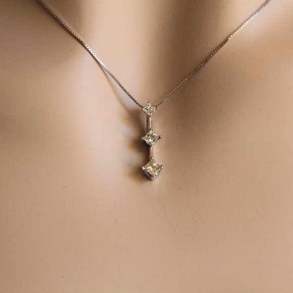 14 kt White Gold 3-Diamond Necklace - Picture 1 of 13